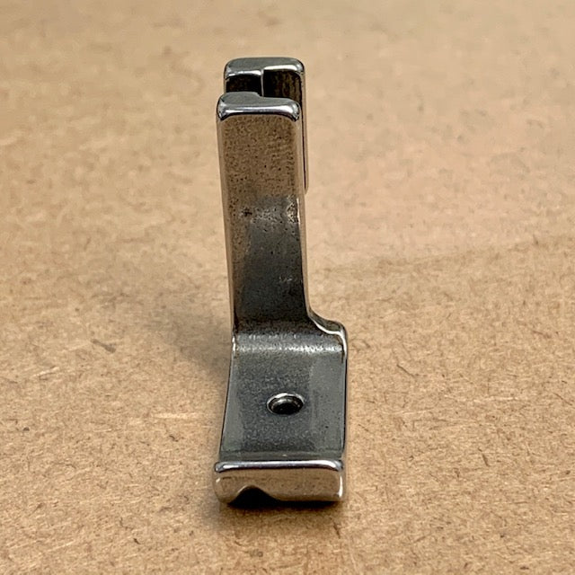 P36LN Left Side Zipper Presser Foot for Juki DDL-8700, 8100e, 5550N, 8 –  Sunny Sewing Machines