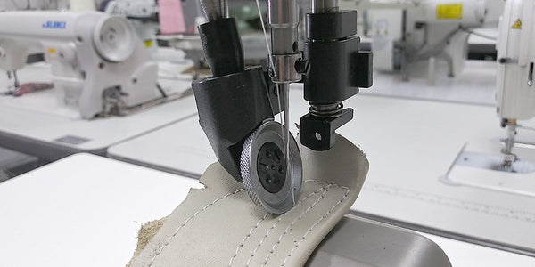 THOR GC8810 Post Bed Top and Bottom Feed Roller Foot Sewing Machine